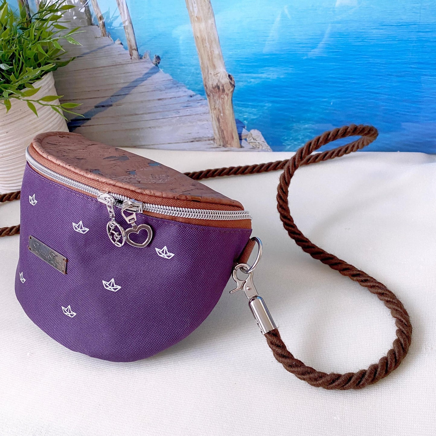 Bauchtasche *Papierboot* Weiß/Aubergine/Kork Braun Bronze