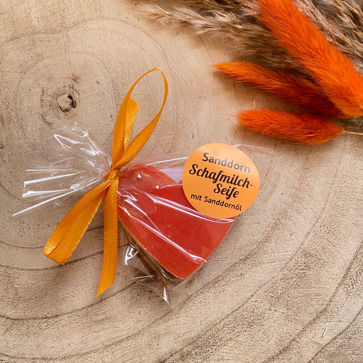 Sanddorn Schafmilchseife -Herz-