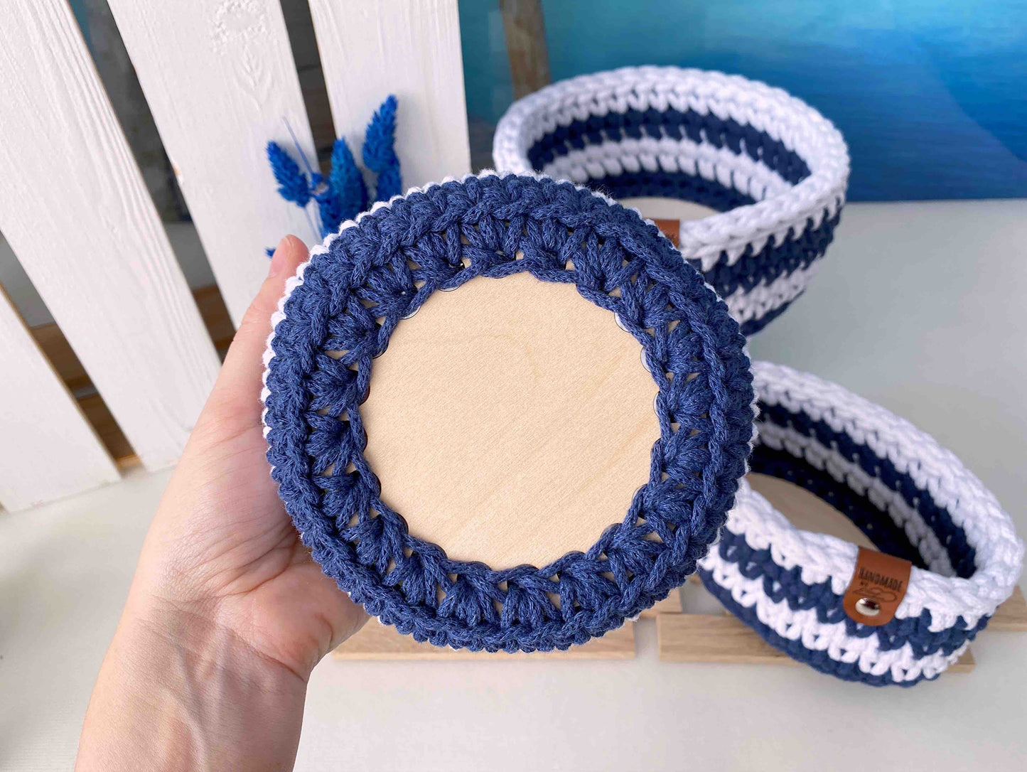 Häkelkorb Blau/Weiß gestreift