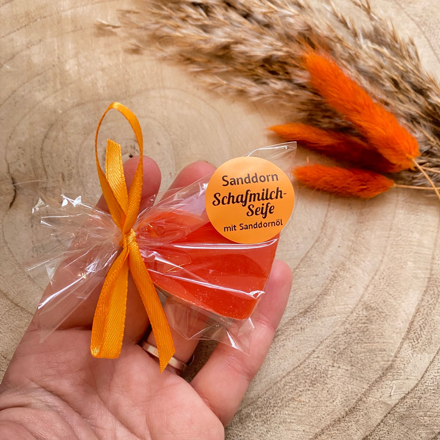 Sanddorn Schafmilchseife -Herz-