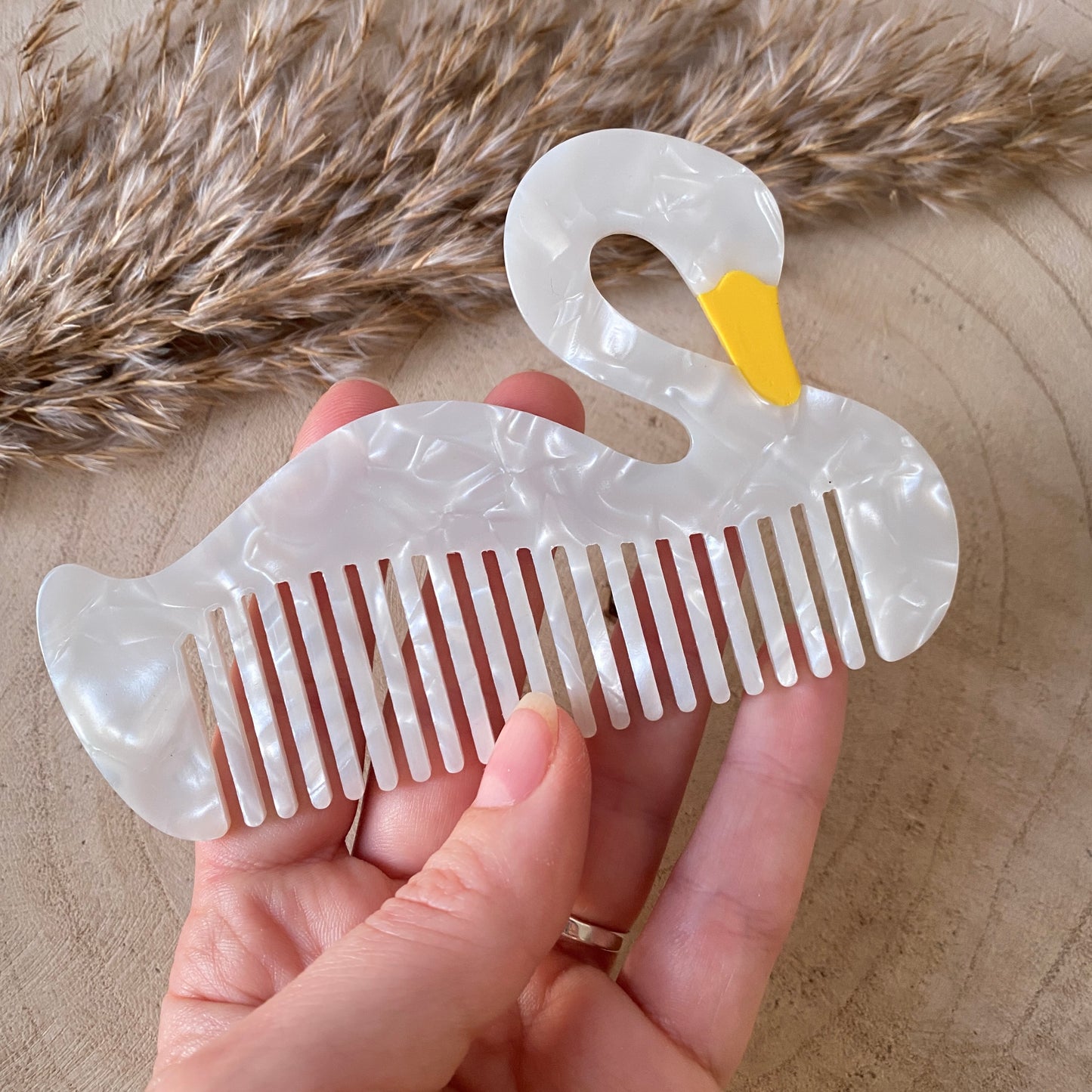 Haarkamm -Schwaan-