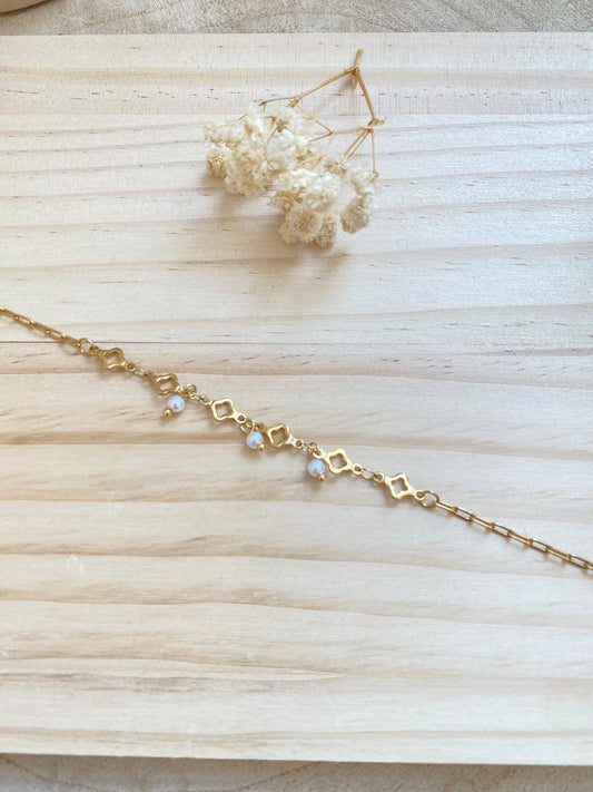 Clover mit Perlen Gold