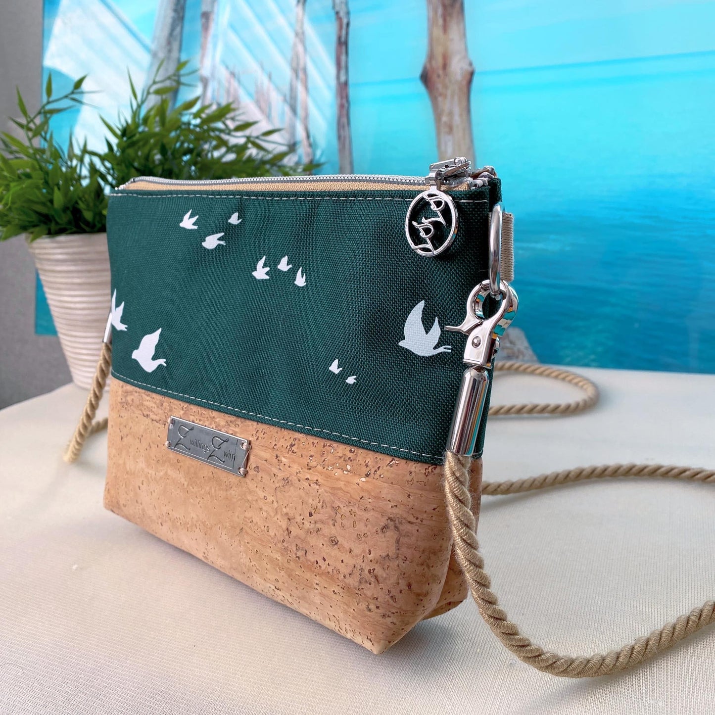 Kleine Umhängetasche *Vögel* Weiß/Dunkelgrün/Kork Hellbraun