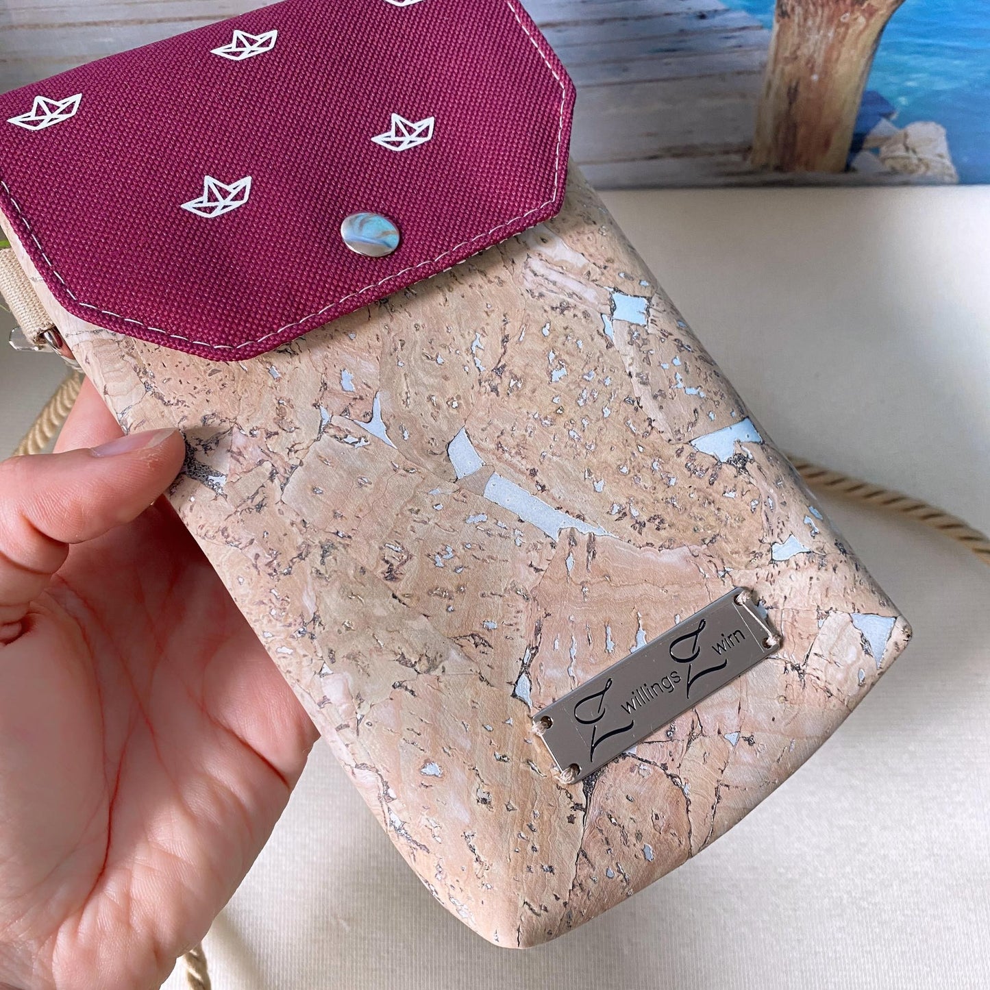 Handytasche *Papierboot* Weiß/Magenta/Kork Natur (mit Silber Effekt)