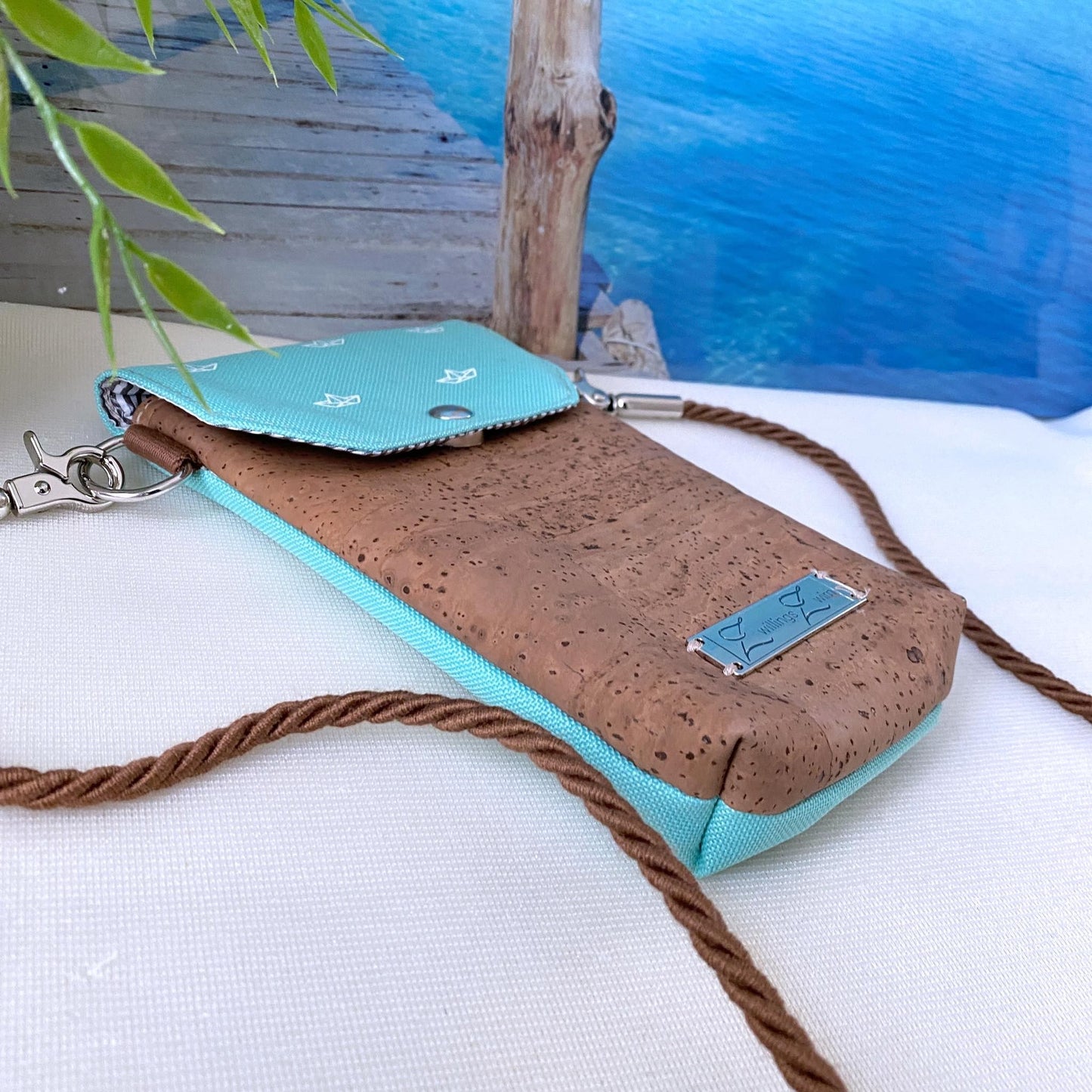 Handytasche *Papierboot* Weiß/Mint/Kork Cognac