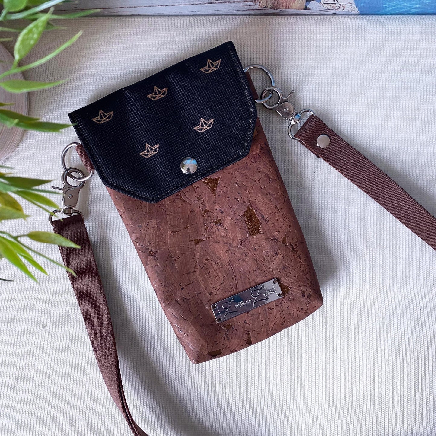 Handytasche *Papierboot* Kupfer/Schwarz/Kork Braun Bronze