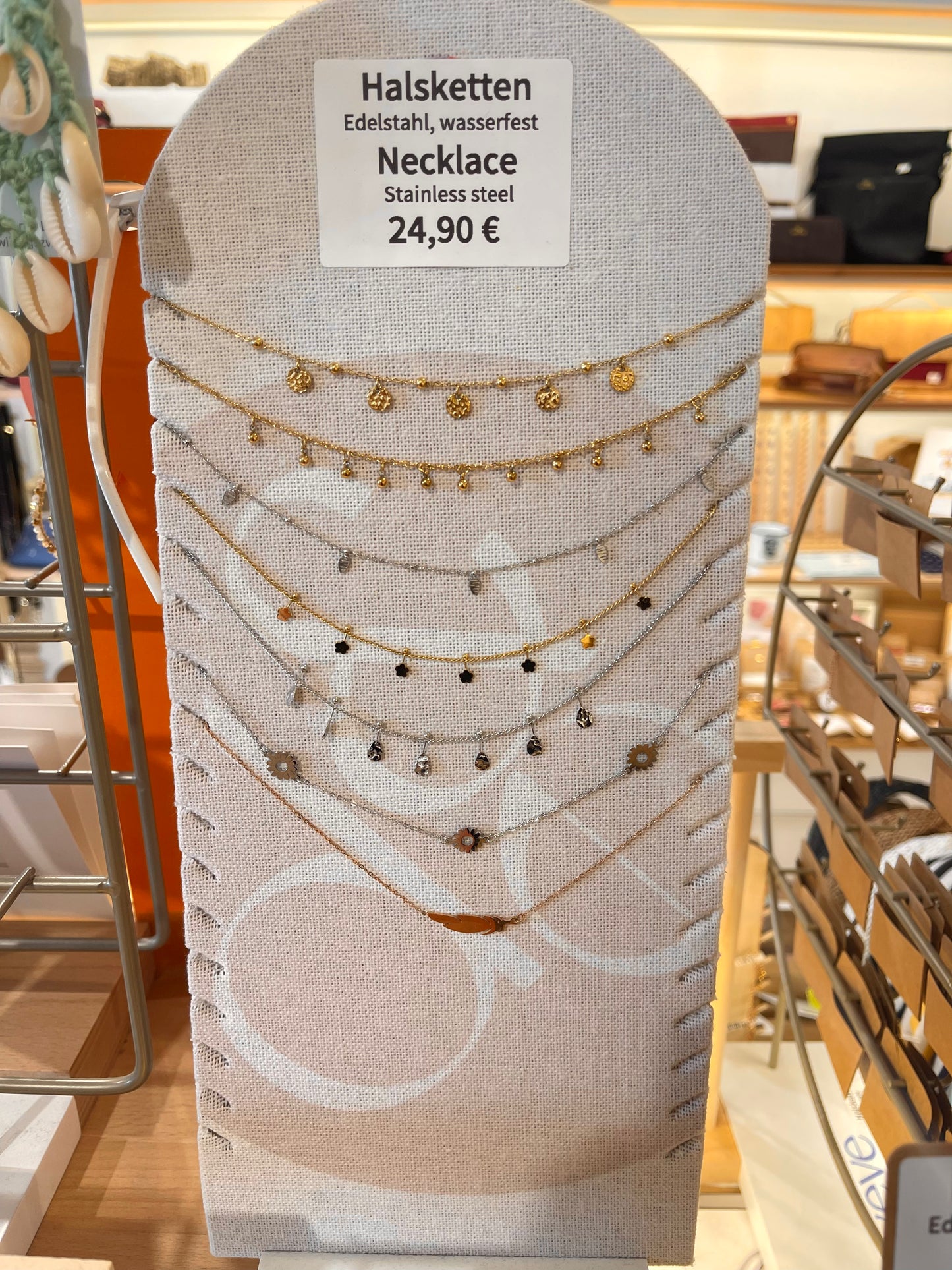 Schmuck Armbänder & Halskette