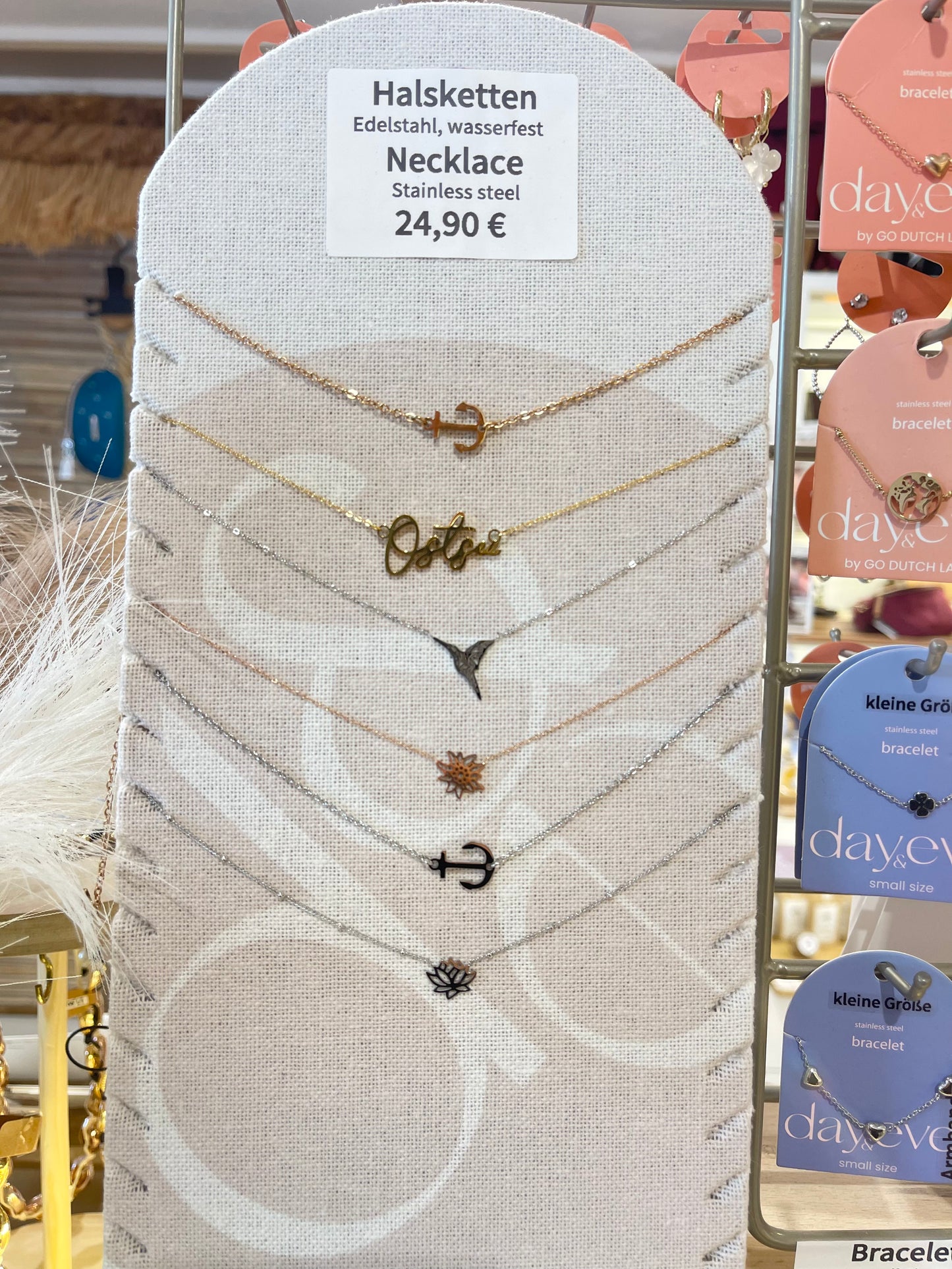 Schmuck Armbänder & Halskette